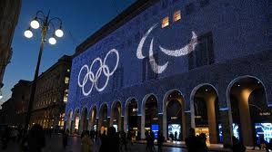 BLG击败TES夺冠，K皇阿卡丽瞬秒双C，阿水的心碎了